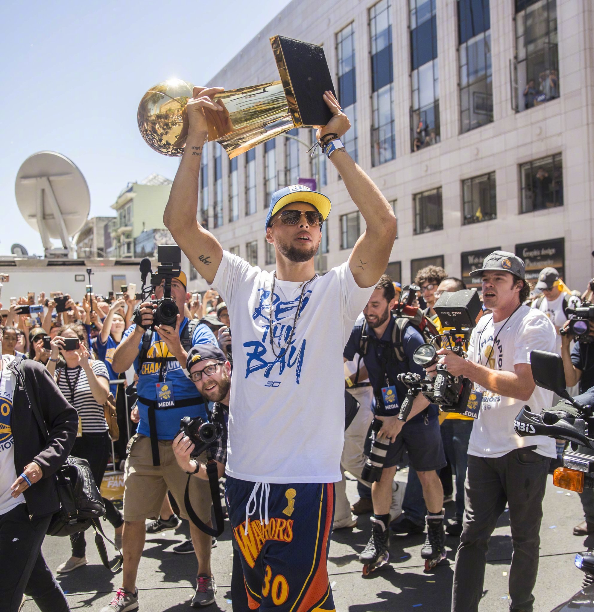 [图]约基奇35+18+8亚历山大25+7 掘金终结雷霆7连胜.