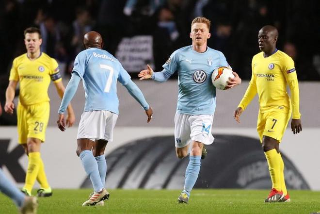 队记：独行侠很欣赏欧文吸引明星队友的良好记录